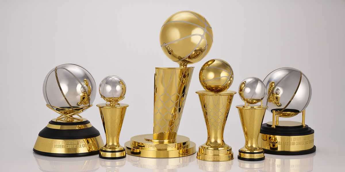 Affordable Trophy Shop Dubai with Fast Custom Engraving